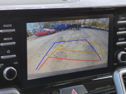 Used 2021 Kia Sorento S image 22