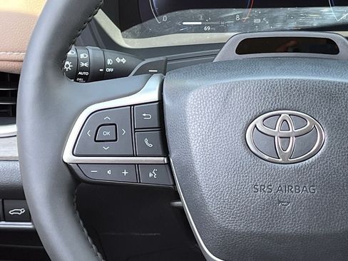 Used 2026 Toyota Grand Highlander AWD image 12