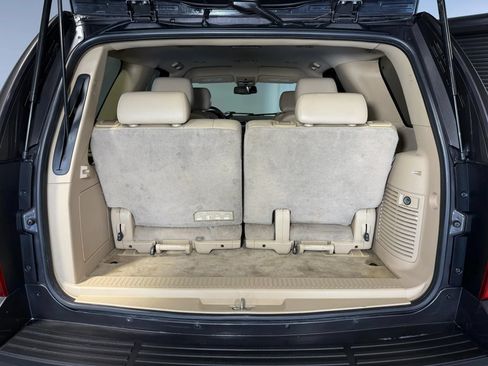 Used 2011 Chevrolet Tahoe LT w/ Luxury Package RWD image 18