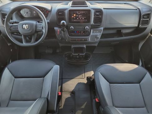 Used 2025 RAM ProMaster 2500 w/ Convenience Group FWD image 6