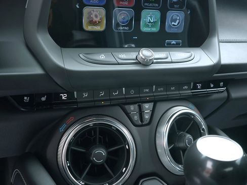 Used 2018 Chevrolet Camaro SS image 27