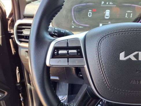 Used 2025 Kia Telluride S FWD image 8