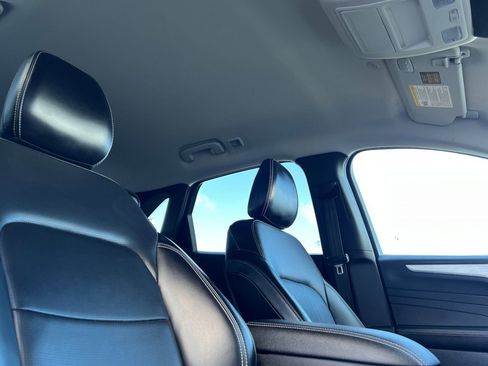 Used 2024 Ford Escape Platinum image 19