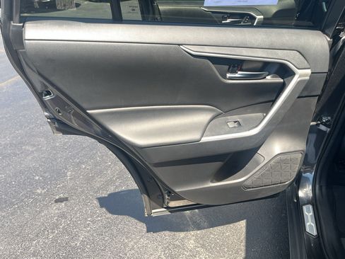 Used 2021 Toyota RAV4 XLE Premium FWD image 33
