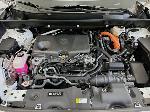 Used 2025 Toyota RAV4 XLE image 34