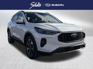 Used 2024 Ford Escape Platinum video 1