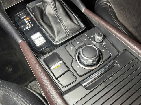 Used 2018 MAZDA MAZDA3 Grand Touring w/ Premium Equipment Package image 31