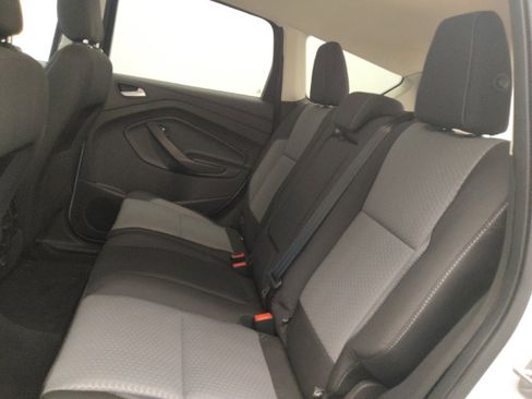 Used 2019 Ford Escape SE FWD image 18