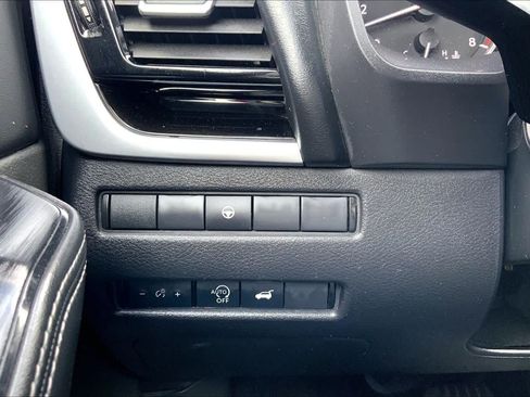 Used 2023 Nissan Rogue SL w/ SL Premium Package FWD image 33