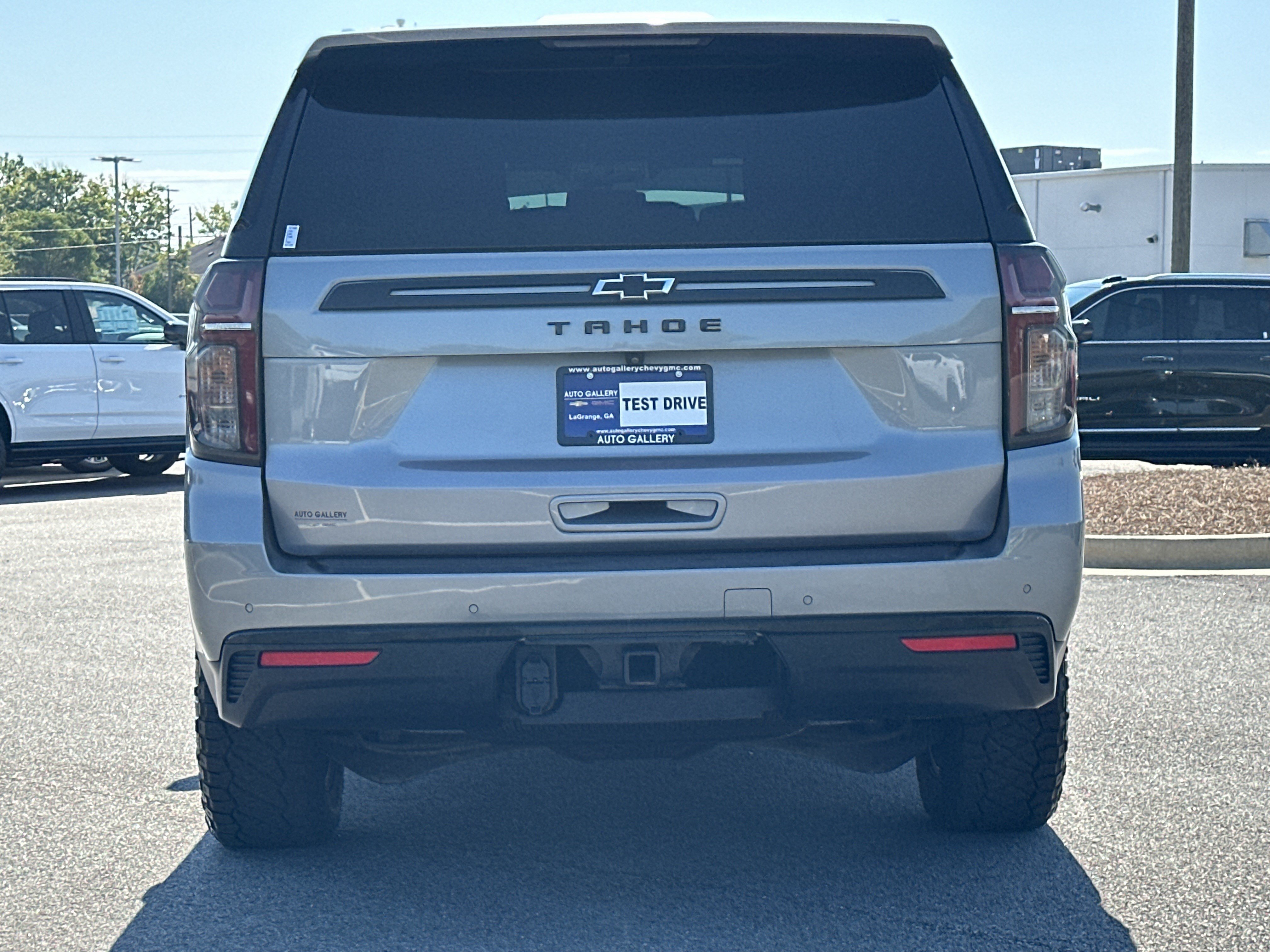 Certified 2023 Chevrolet Tahoe Z71 w/ Luxury Package AWD/4WD image 7