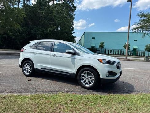 Used 2024 Ford Edge SEL w/ Convenience Package AWD/4WD image 2