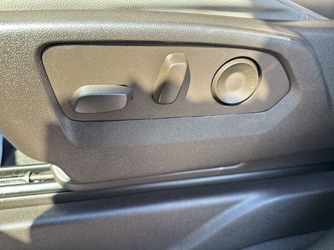 Used 2022 Chevrolet Tahoe LT w/ Luxury Package image 18