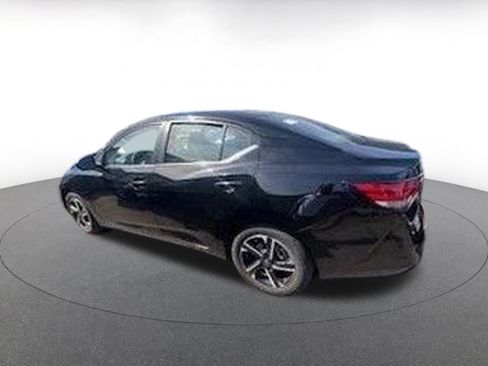 Used 2025 Nissan Sentra SV image 4