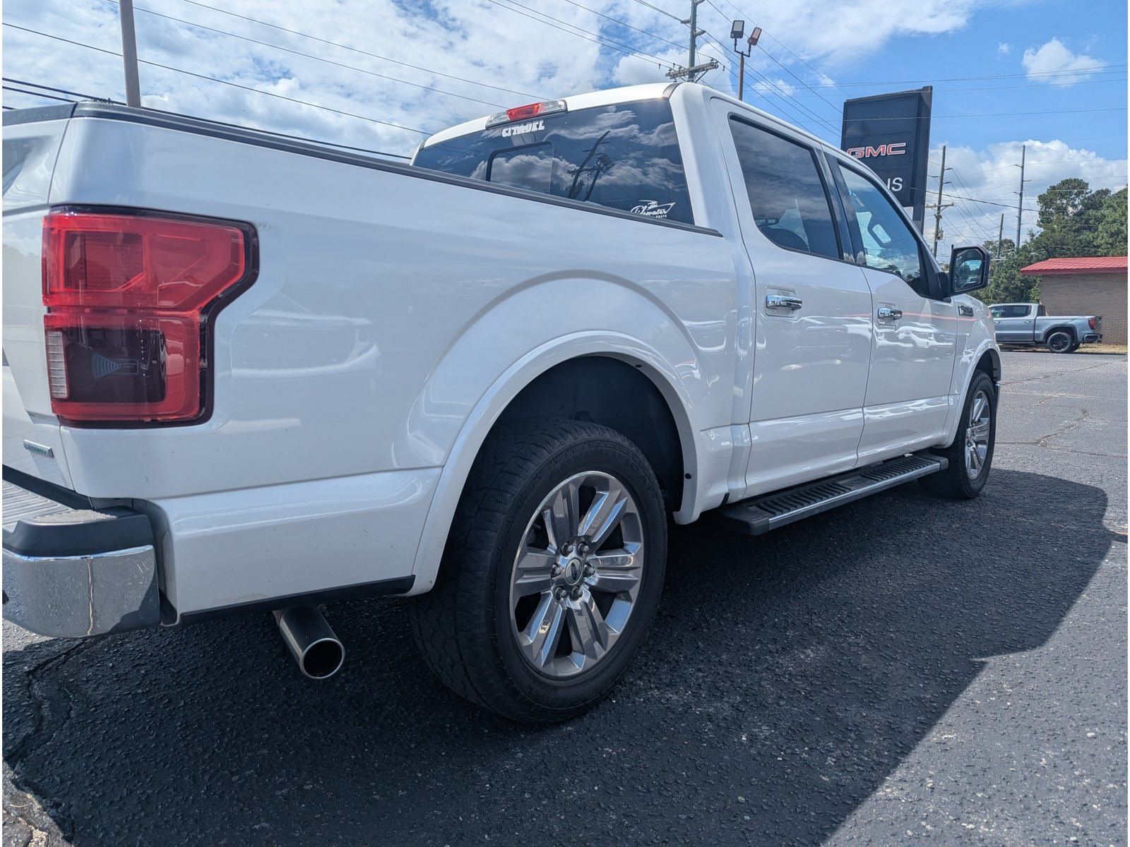 Used 2018 Ford F150 Lariat RWD image 3