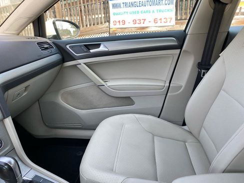 Used 2015 Volkswagen Golf S FWD image 12