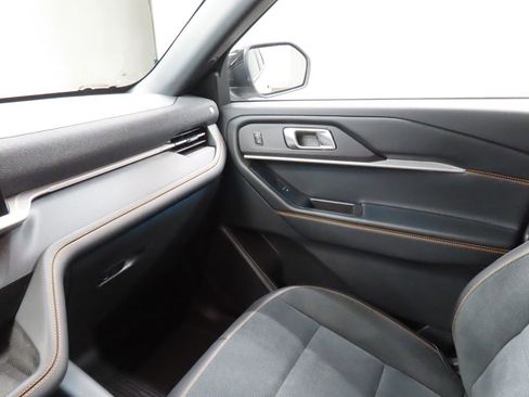 Used 2026 Ford Explorer Tremor w/ Tremor Convenience Package AWD/4WD image 30