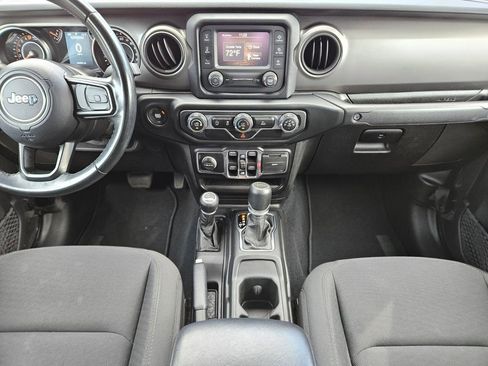 Used 2021 Jeep Gladiator Sport image 14