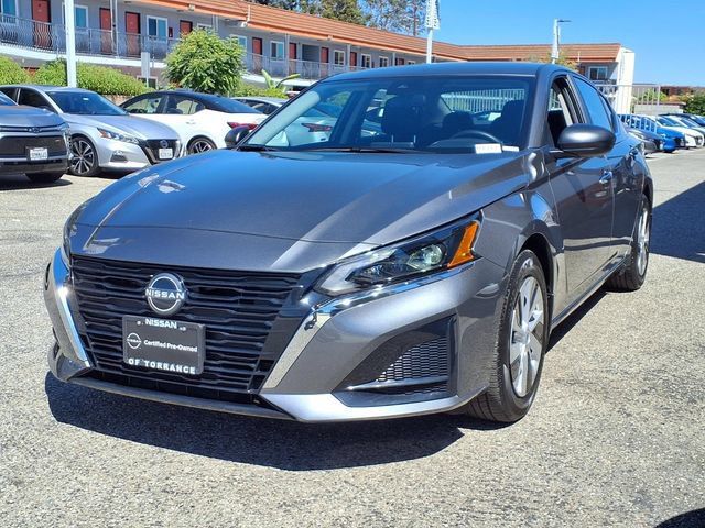 Used 2025 Nissan Altima 2.5 S FWD image 28