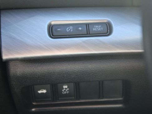 Used 2017 Nissan Maxima 3.5 SV image 22