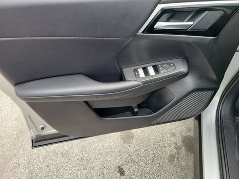 Used 2024 Mitsubishi Outlander SE image 20