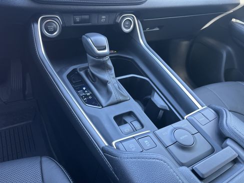 Used 2024 Toyota Grand Highlander Limited image 14