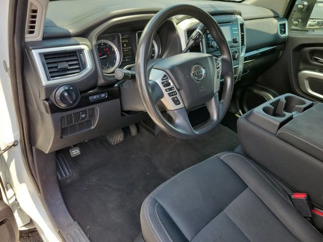 Used 2018 Nissan Titan SV RWD image 10