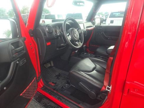 Used 2017 Jeep Wrangler Unlimited Rubicon AWD/4WD image 15