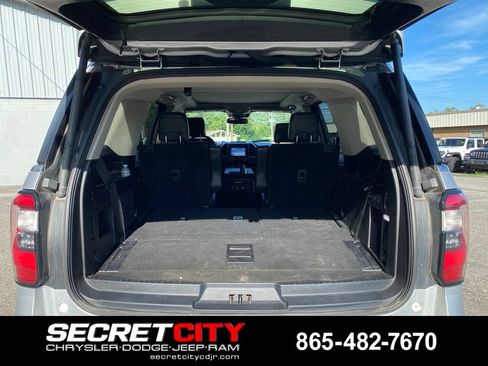 Used 2018 Ford Expedition Platinum AWD/4WD image 9