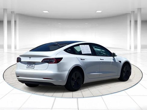 Used 2023 Tesla Model 3 Standard Range RWD image 4