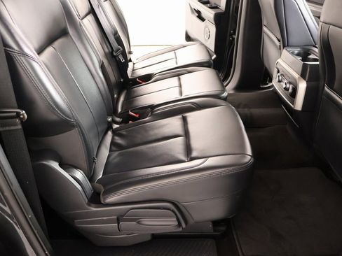 Used 2023 Ford Expedition Max XLT image 16