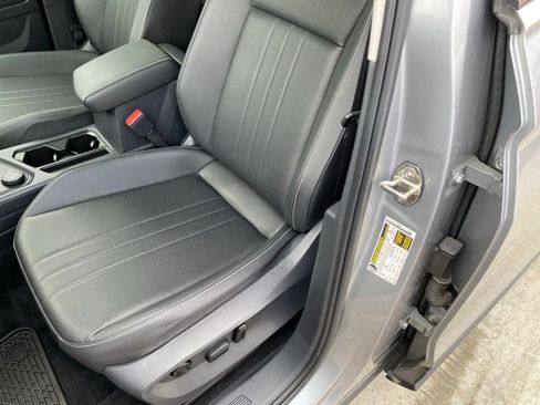 Used 2023 Volkswagen Tiguan SE w/ Panoramic Sunroof Package AWD/4WD image 18