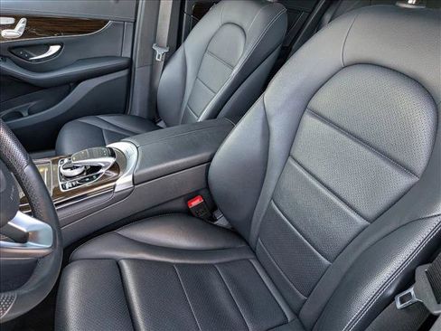 Used 2017 Mercedes-Benz GLC 300 4MATIC image 16