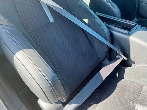 Used 2025 Toyota GR86 Premium w/ ALL Weather Mat Package (TMS) RWD image 27