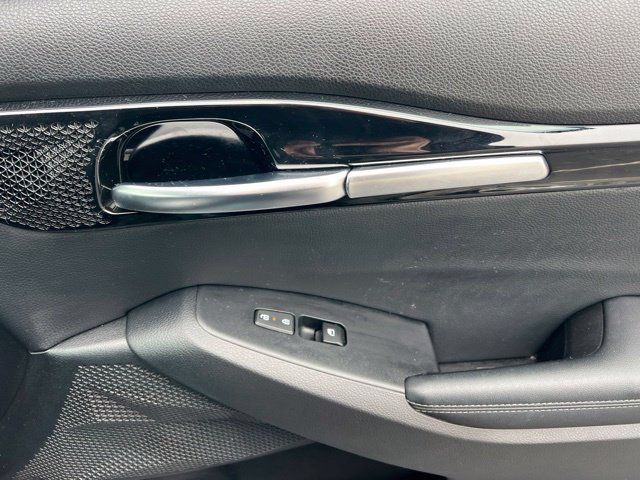 Certified 2025 Kia Seltos EX w/ EX Sunroof Package FWD image 32