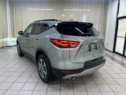 Used 2025 Chevrolet Blazer LT w/ Convenience Package FWD image 10