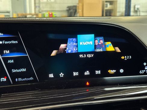 Certified 2023 Cadillac Escalade V image 24