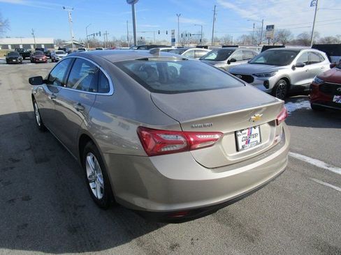 Used 2022 Chevrolet Malibu LT image 4
