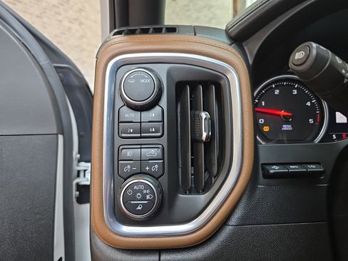 Used 2021 Chevrolet Silverado 3500 High Country w/ Z71 Off-Road Package image 31