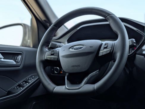 Used 2023 Ford Escape ST-Line w/ Tech Pack #1 image 14