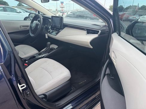 Used 2022 Toyota Corolla LE image 8