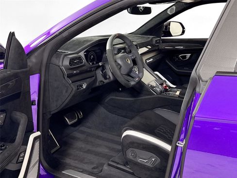 Used 2024 Lamborghini Urus Performante image 13