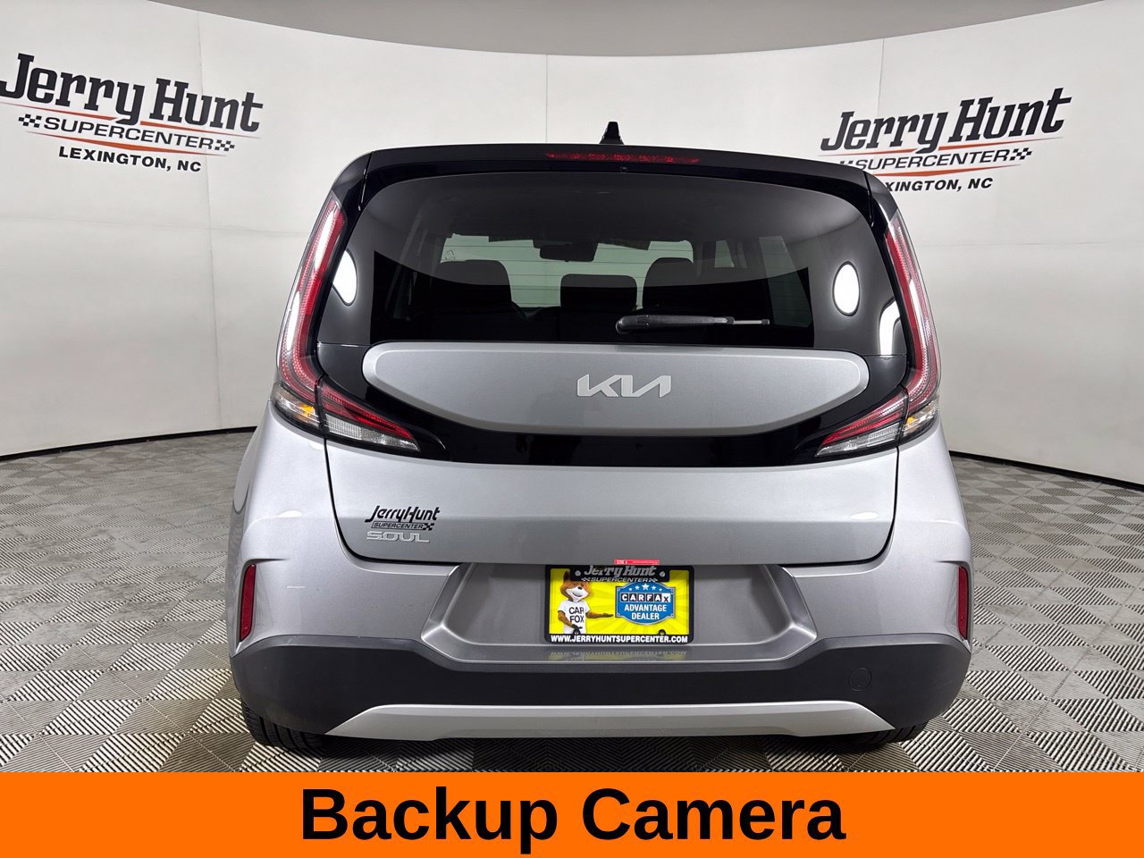 Used 2025 Kia Soul LX w/ LX Technology Package FWD image 7