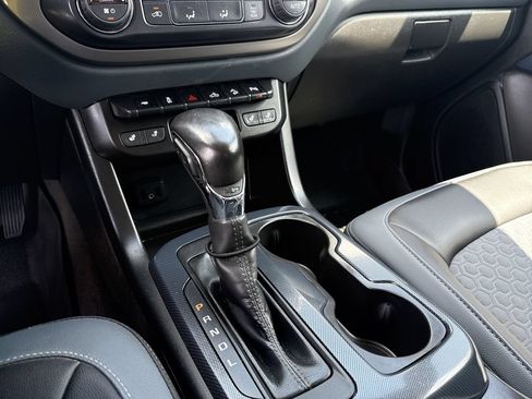 Used 2022 Chevrolet Colorado Z71 AWD/4WD image 35