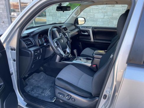 Used 2014 Toyota 4Runner SR5 image 14