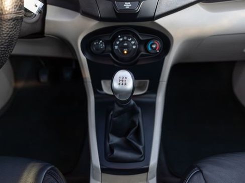 Used 2011 Ford Fiesta S image 10