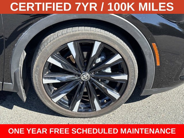 Used 2024 Toyota Crown Platinum AWD/4WD image 7