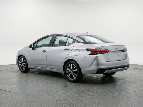 Used 2025 Nissan Versa SV image 6