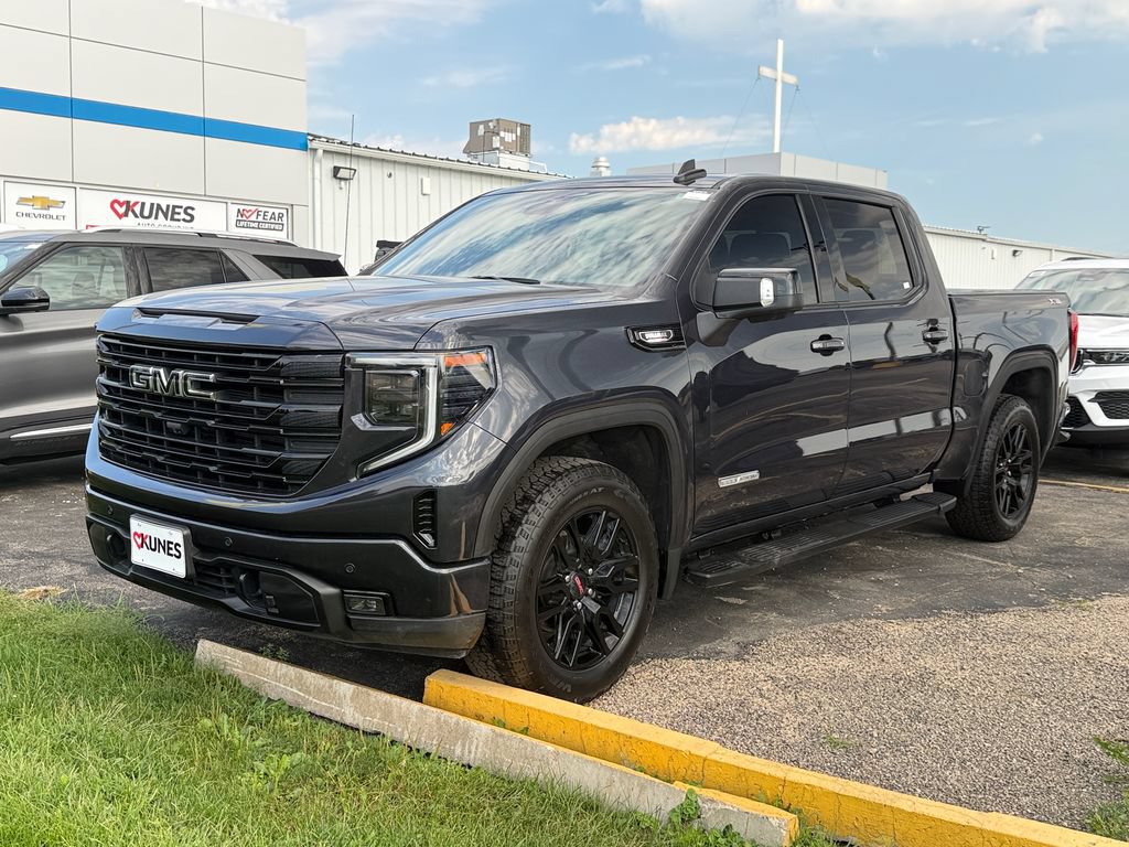 Used 2024 GMC Sierra 1500 Elevation w/ Elevation Premium Package AWD/4WD image 4