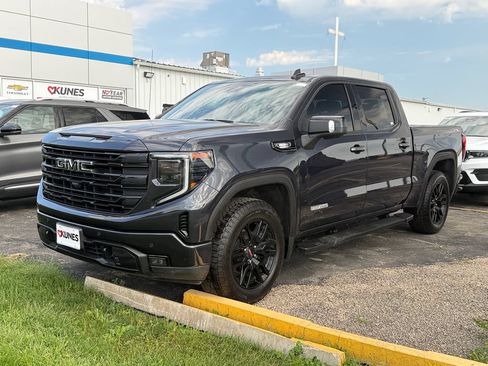 Used 2024 GMC Sierra 1500 Elevation w/ Elevation Premium Package AWD/4WD image 4