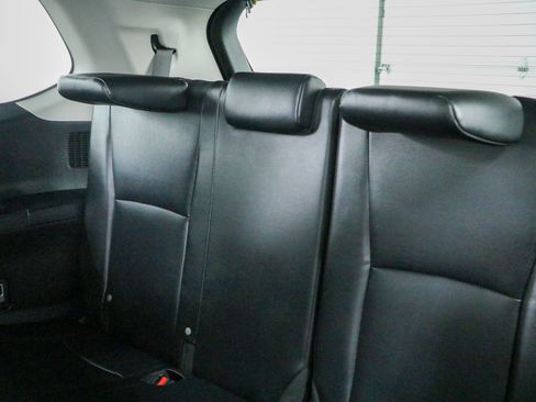 Used 2025 Toyota Grand Highlander AWD image 25